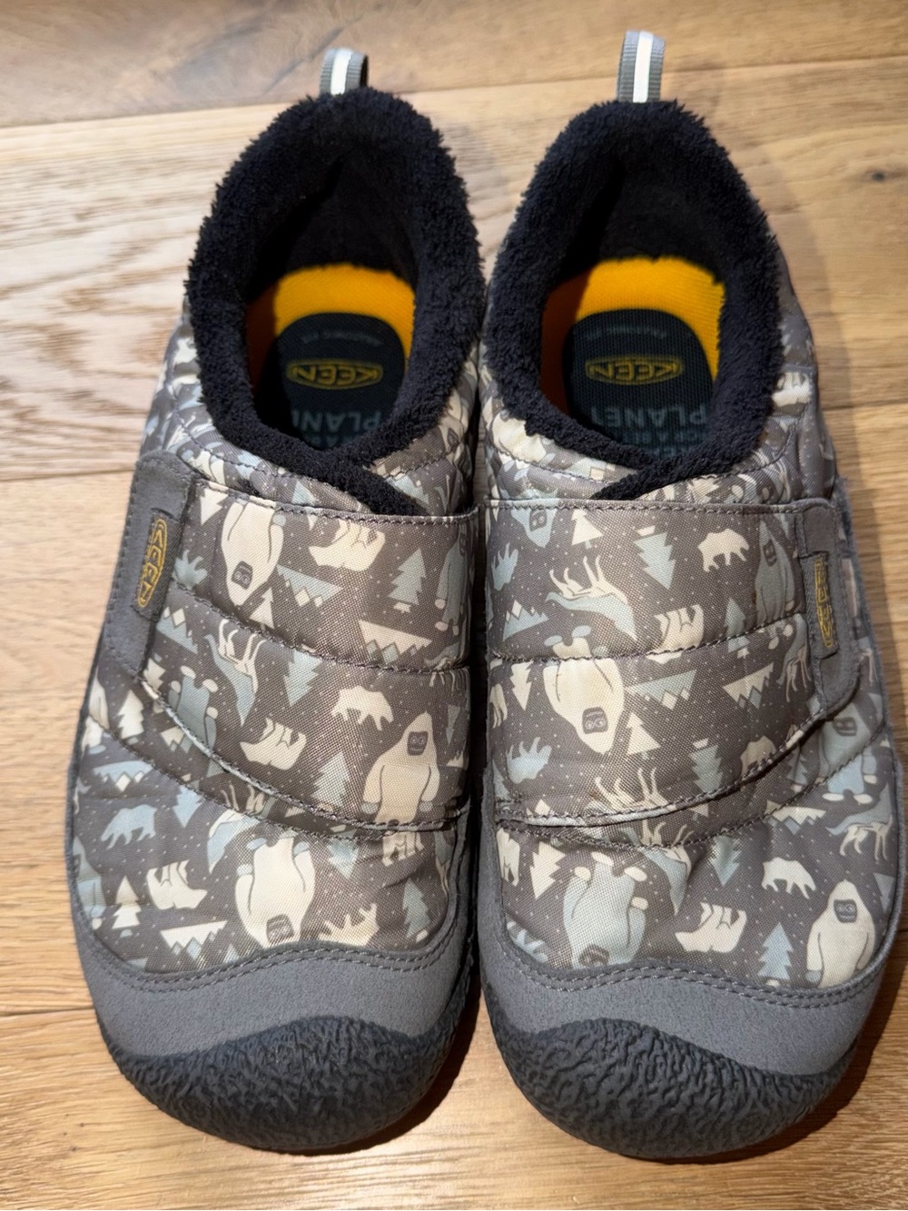 KEEN Howser Wrap Slipper Shoe Indoor/Outdoor Youth Size 5